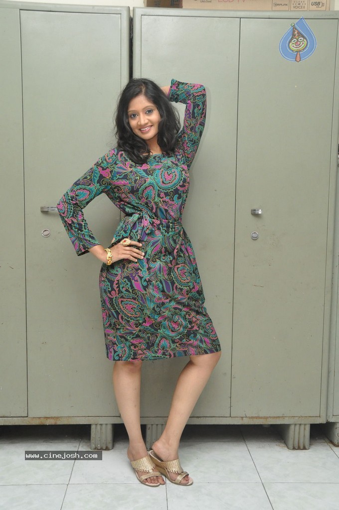 Sandeepthi New Stills - 13 / 50 photos