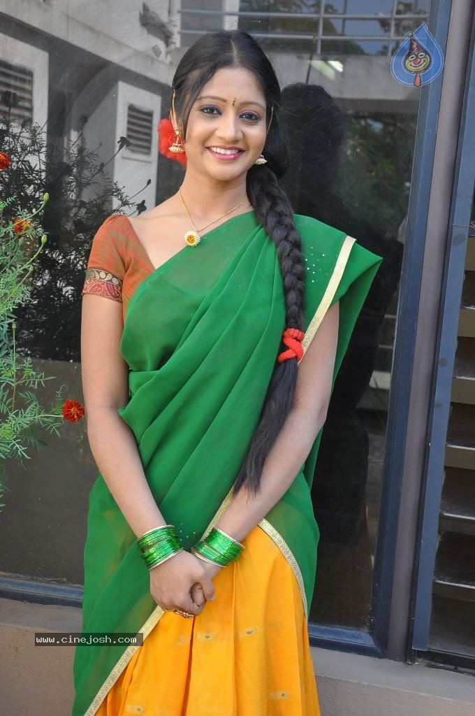 Sandeepti New Stills - 19 / 50 photos