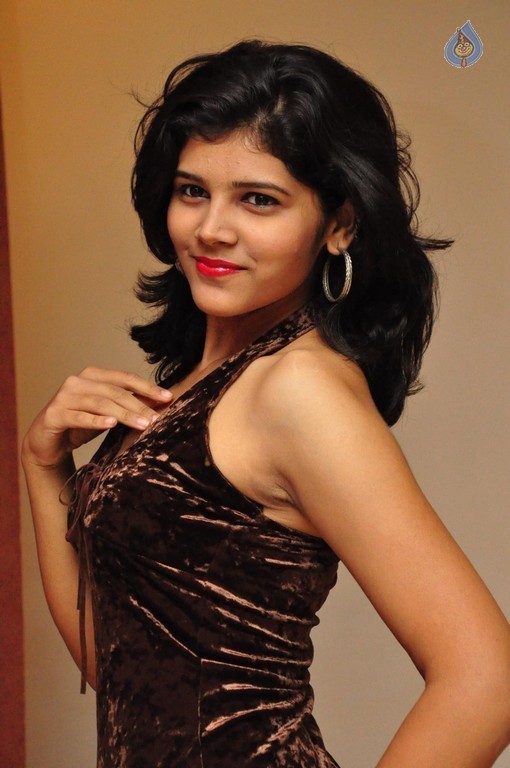 Sangeetha Gallery - 9 / 40 photos