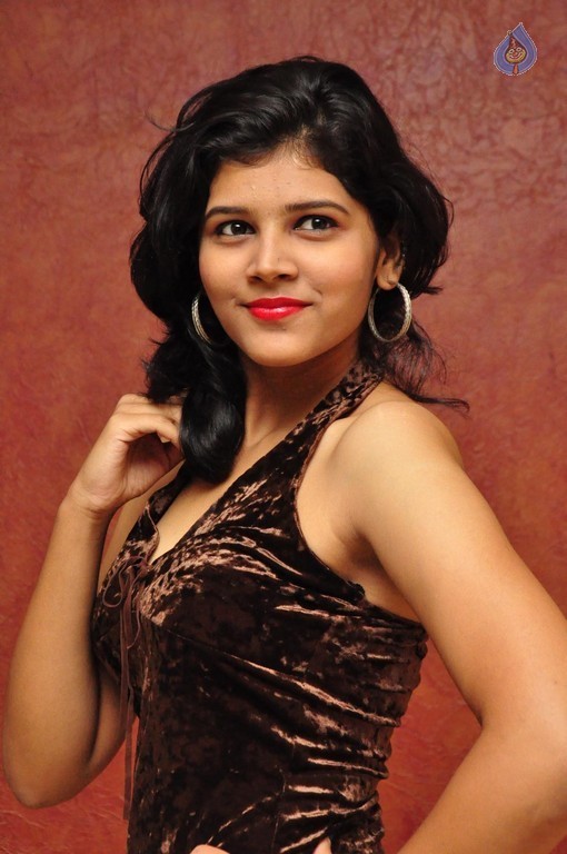 Sangeetha Gallery - 40 / 40 photos