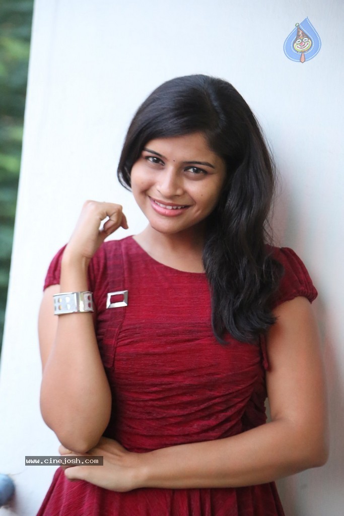 Sangeetha Photos - 9 / 33 photos