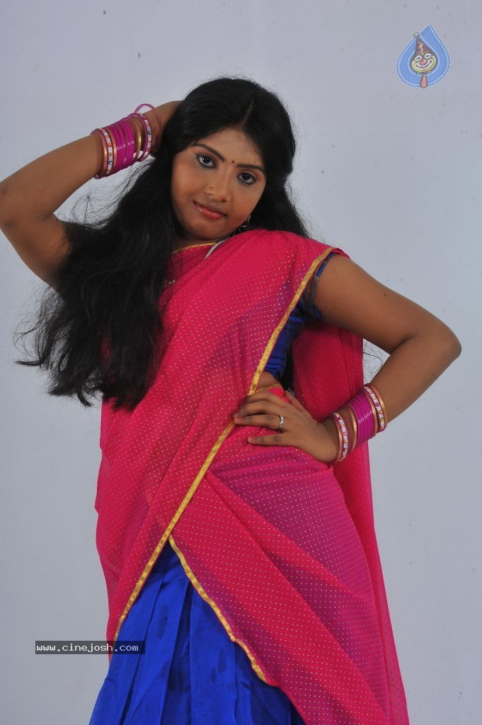 Saniya Stills - 51 / 79 photos