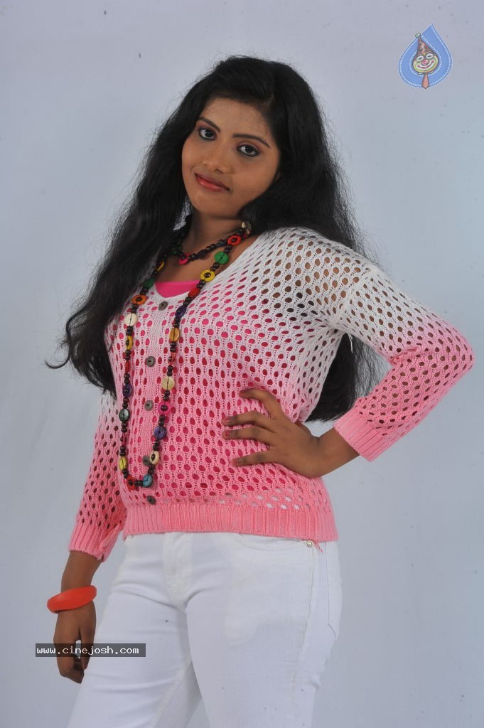 Saniya Stills - 60 / 79 photos