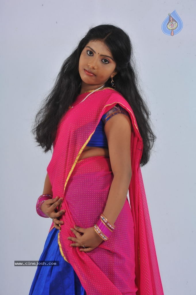 Saniya Stills - 68 / 79 photos