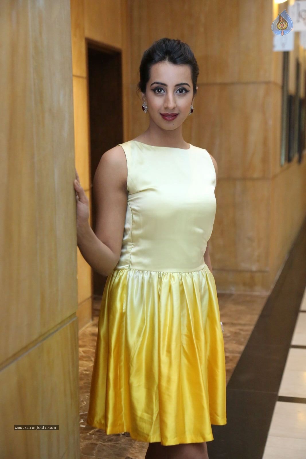 Sanjana New Stills - 26 / 48 photos