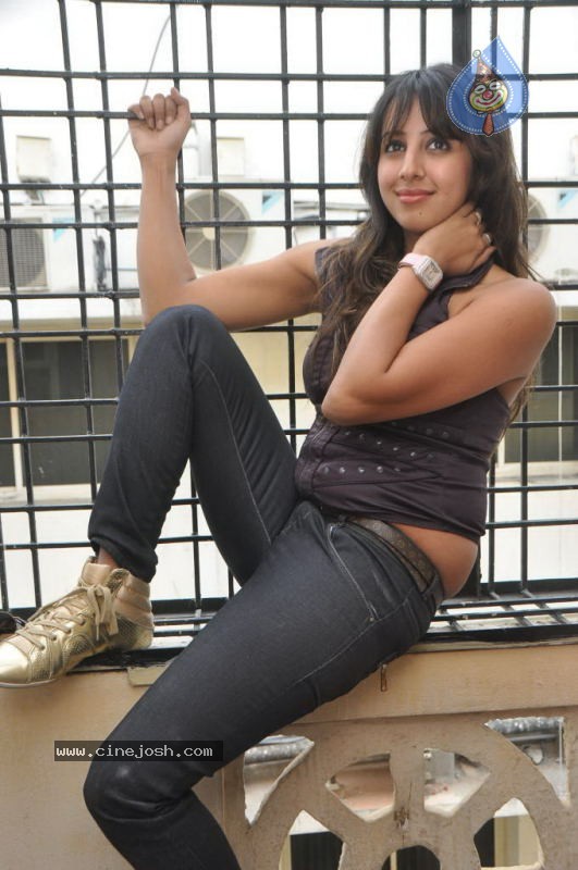 Sanjana Photos - 45 / 55 photos