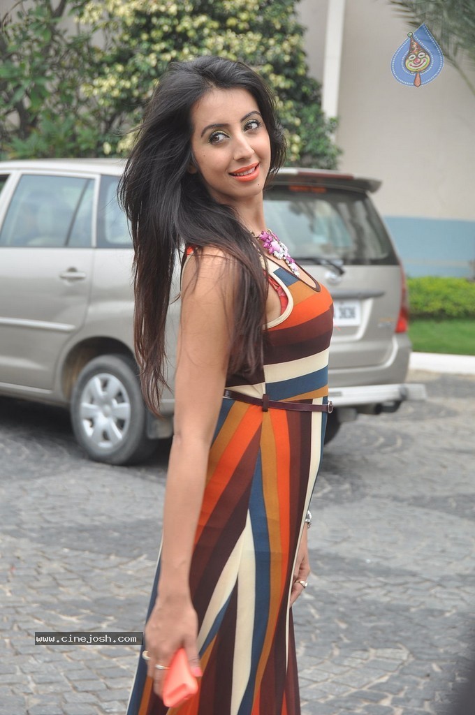 Sanjjanaa Latest Stills - 2 / 71 photos