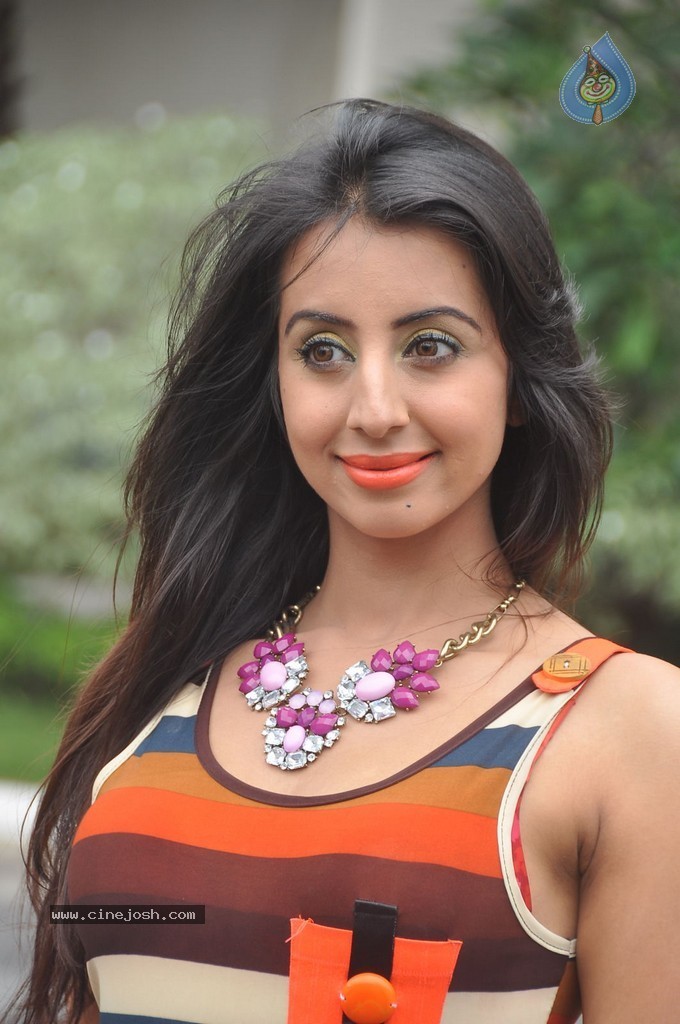 Sanjjanaa Latest Stills - Photo 5 of 71