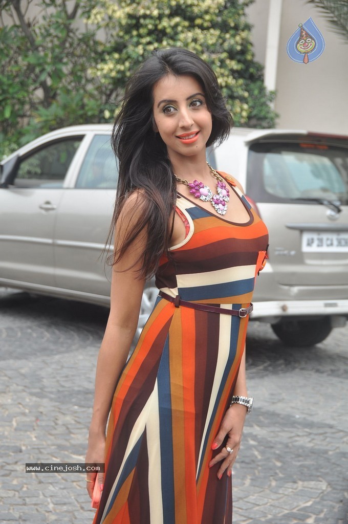 Sanjjanaa Latest Stills - 50 / 71 photos