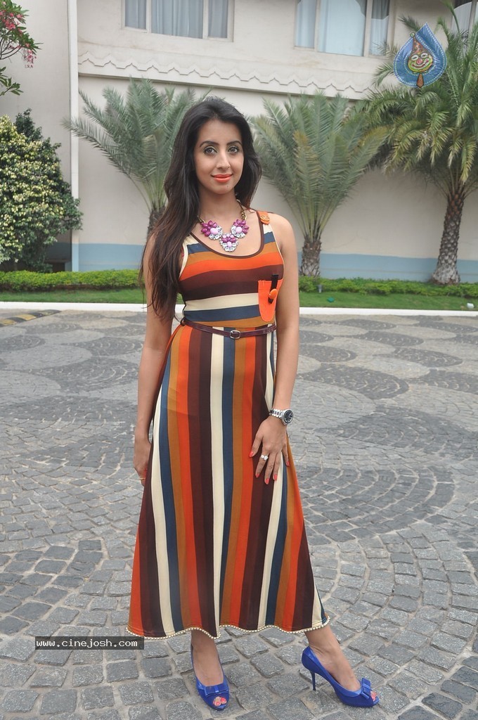 Sanjjanaa Latest Stills - 67 / 71 photos