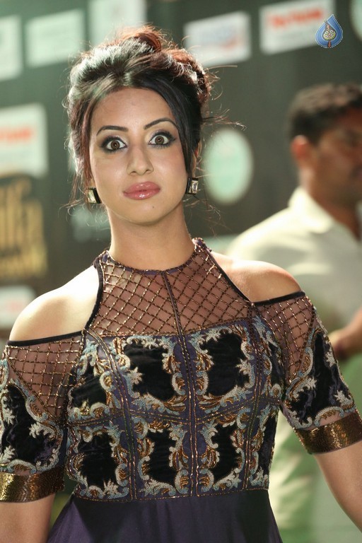 Sanjjanaa Latest Stills - 35 / 42 photos