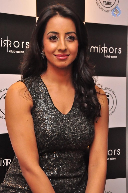 Sanjjanaa New Images - 42 / 42 photos