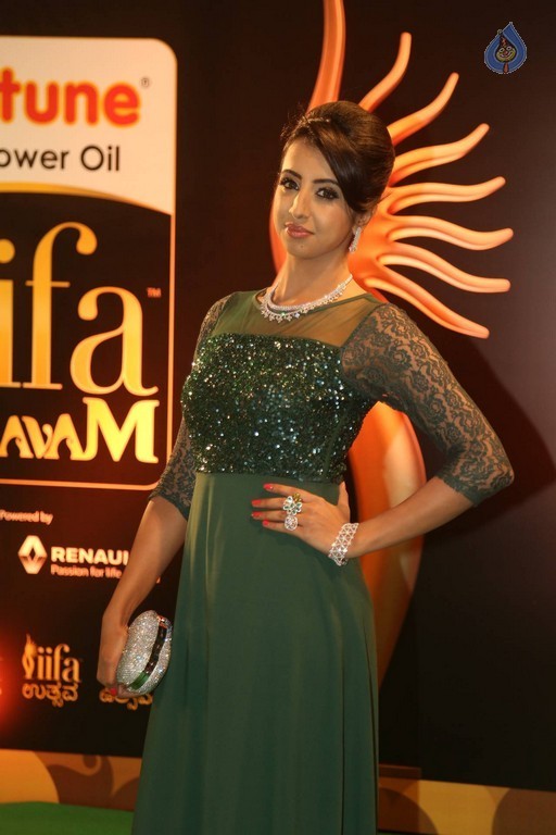 Sanjjanaa Pics - 10 / 29 photos