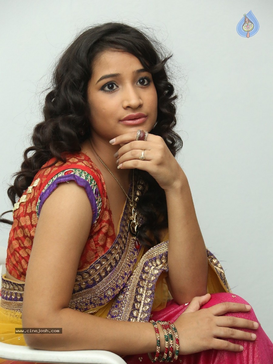 Santosh Sharma Stills - 28 / 92 photos