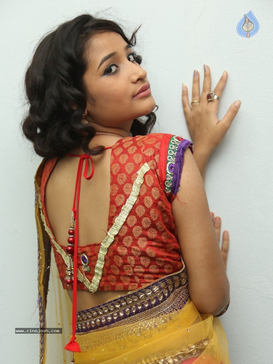 Santosh Sharma Stills - 36 / 92 photos