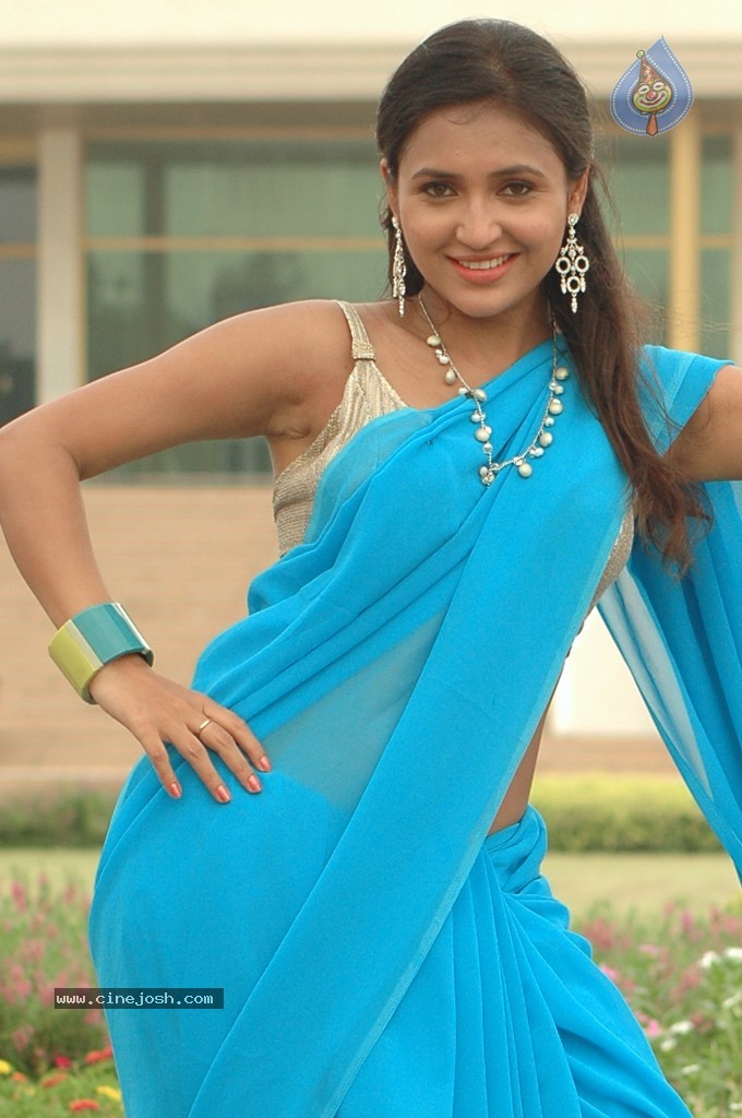 Sarayu New Stills - 61 / 67 photos