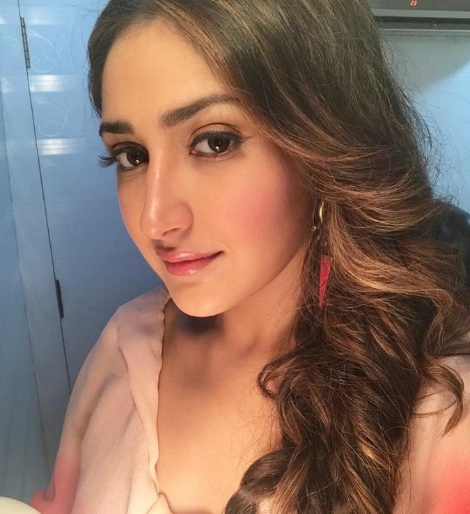 Sayyeshaa Photos - 9 / 12 photos