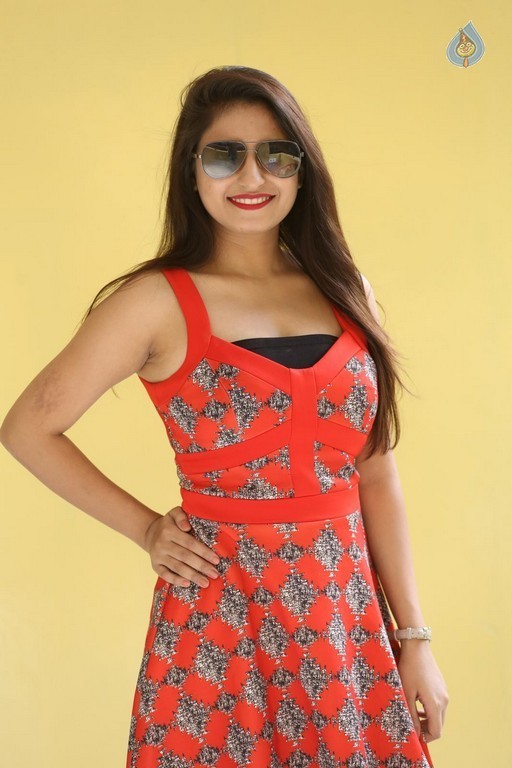 Shaheena New Photos - 20 / 39 photos