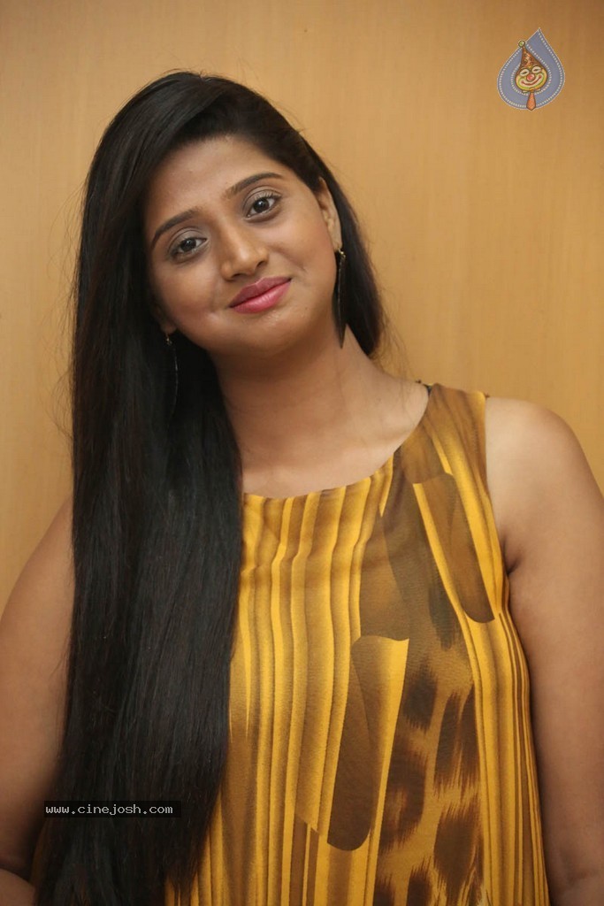 Shalini New Gallery  - 73 / 89 photos