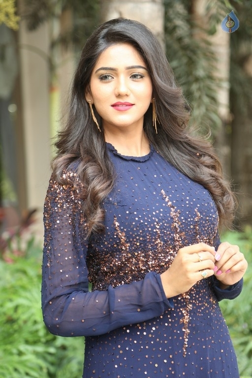 Shalu New Pics - 10 / 32 photos