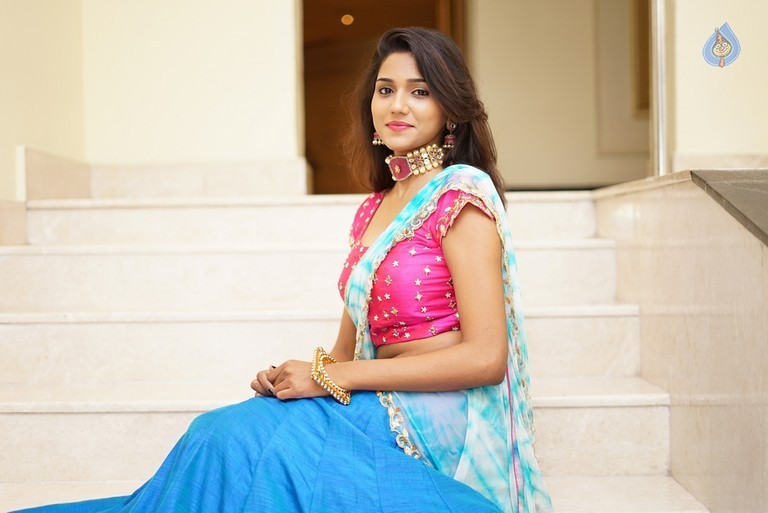 Shalu Photos - 5 / 41 photos