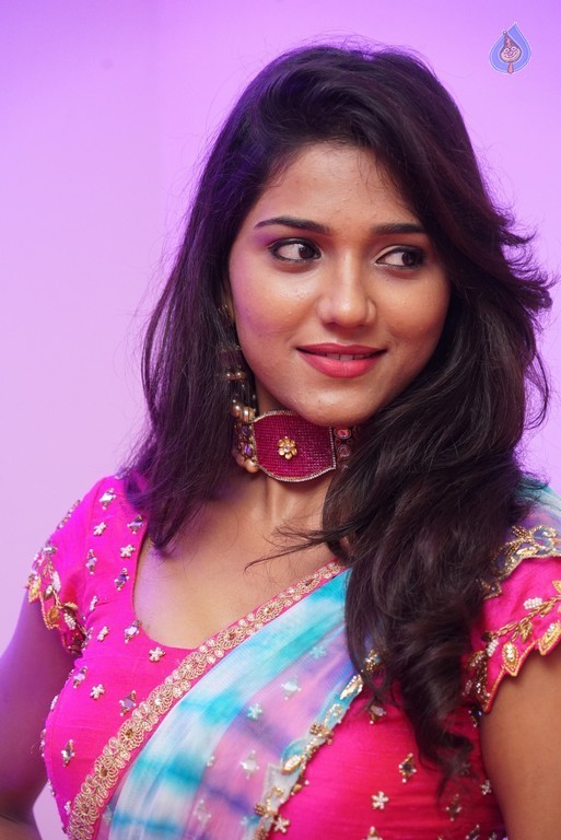 Shalu Photos - 12 / 41 photos