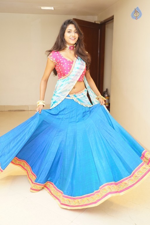 Shalu Photos - 19 / 41 photos