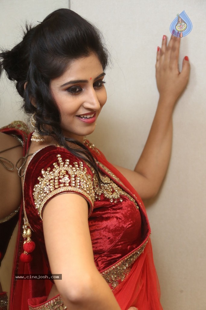 Shamili Gallery - 29 / 131 photos