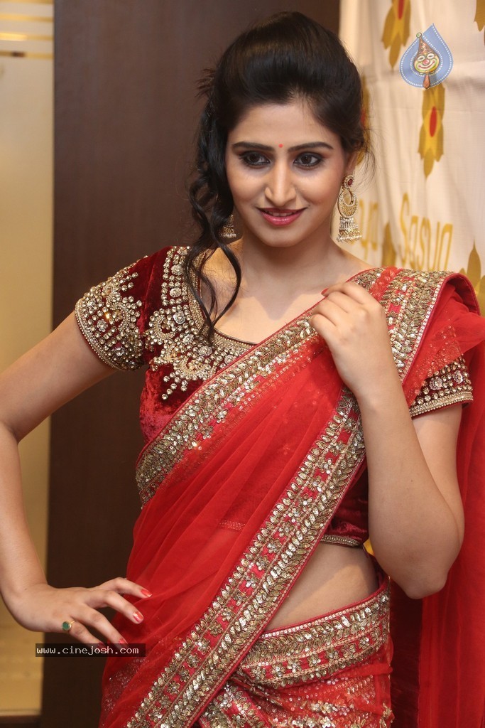 Shamili Gallery - 31 / 131 photos