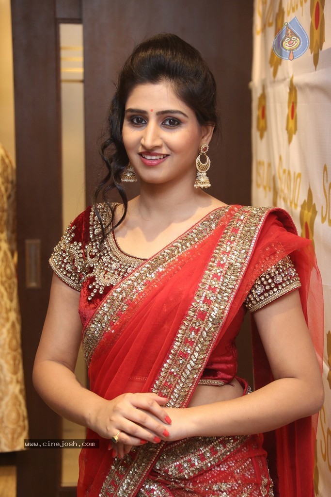 Shamili Gallery - 59 / 131 photos