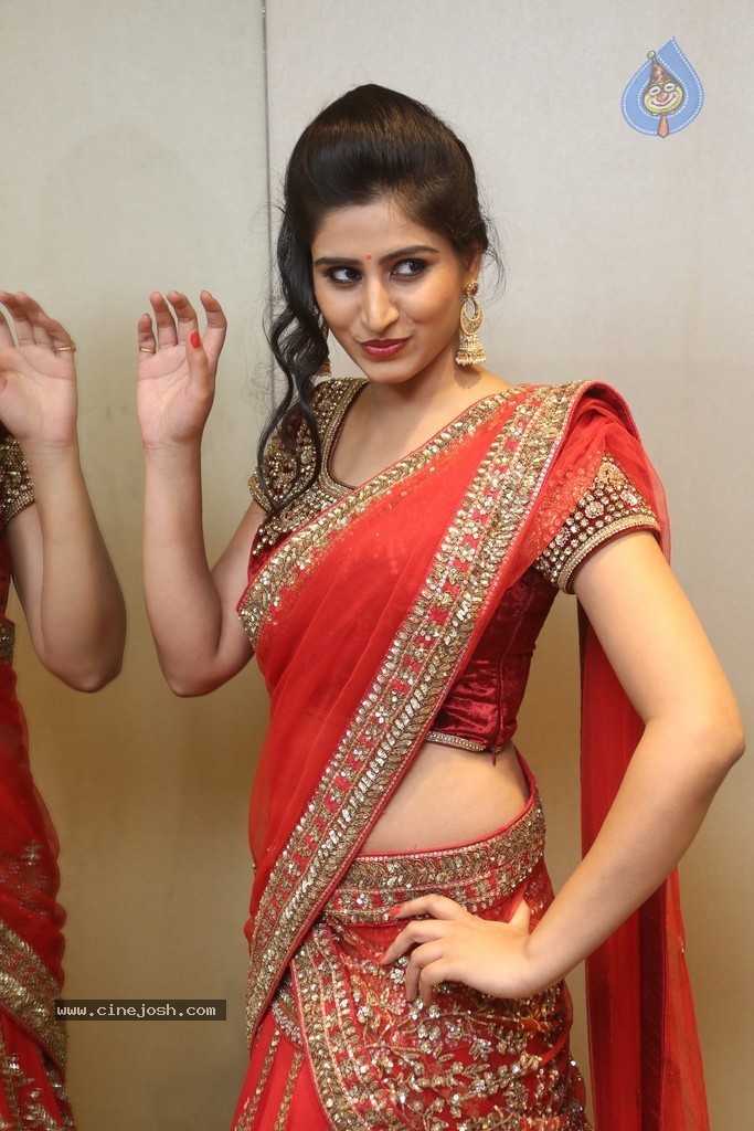 Shamili Gallery - 102 / 131 photos