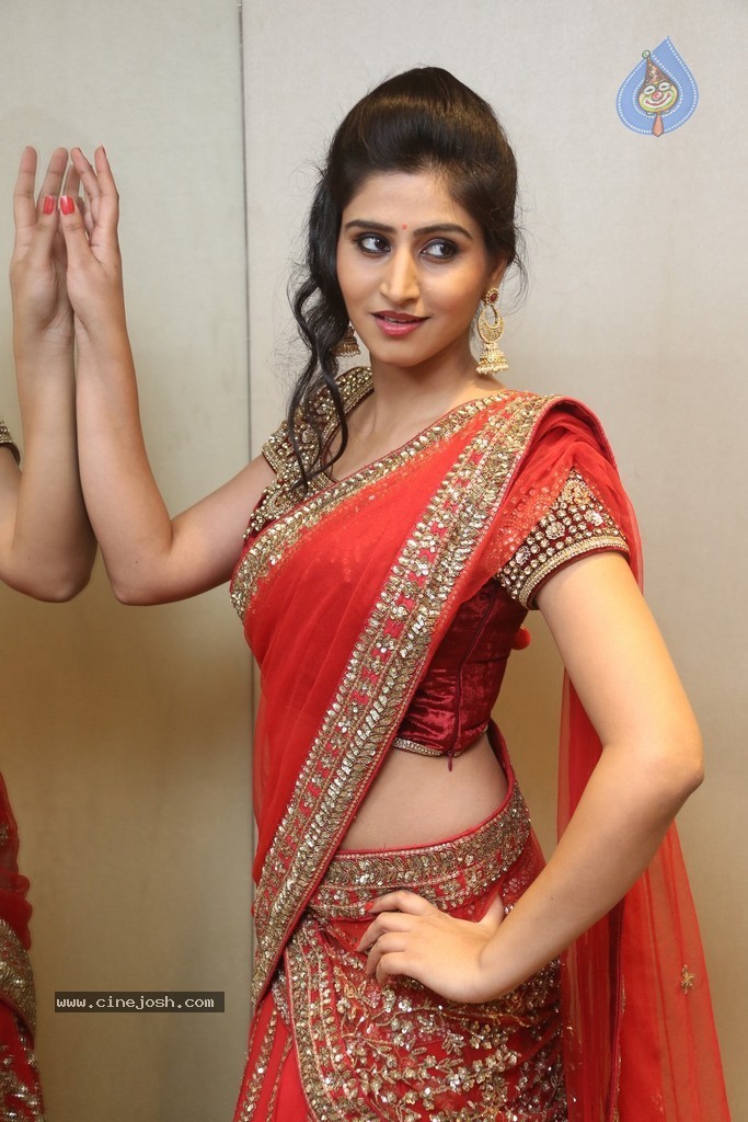 Shamili Gallery - 116 / 131 photos