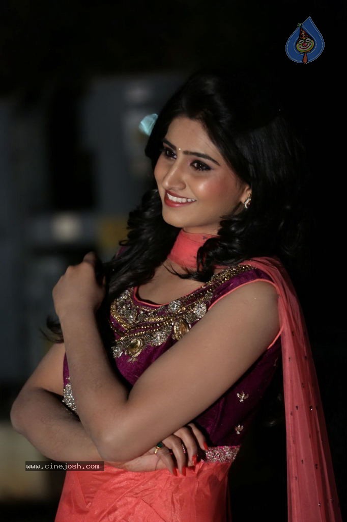 Shamili Gallery - 12 / 63 photos