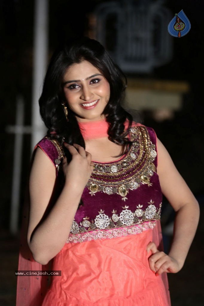 Shamili Gallery - 22 / 63 photos