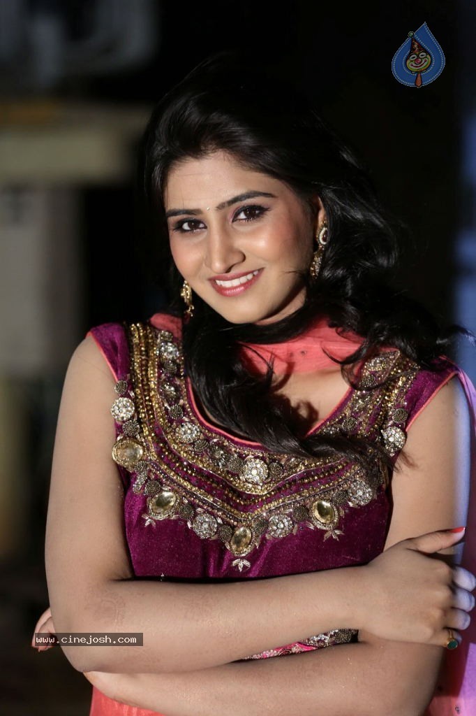 Shamili Gallery - 23 / 63 photos