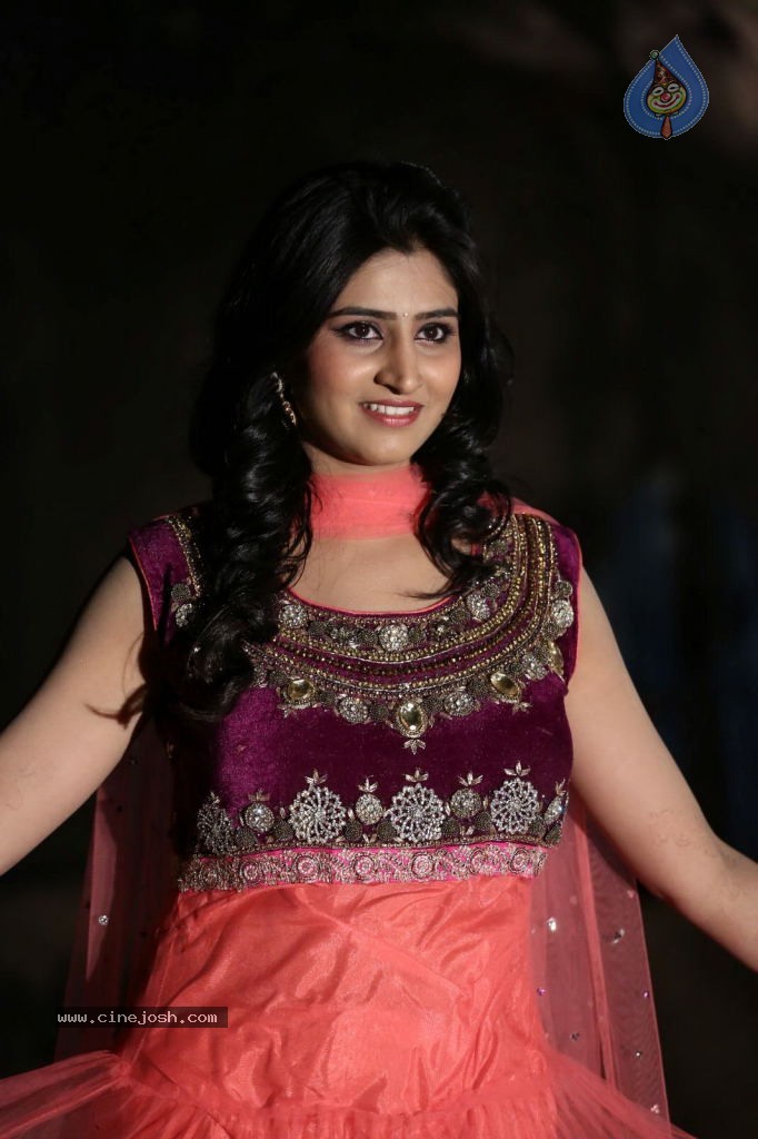 Shamili Gallery - 24 / 63 photos