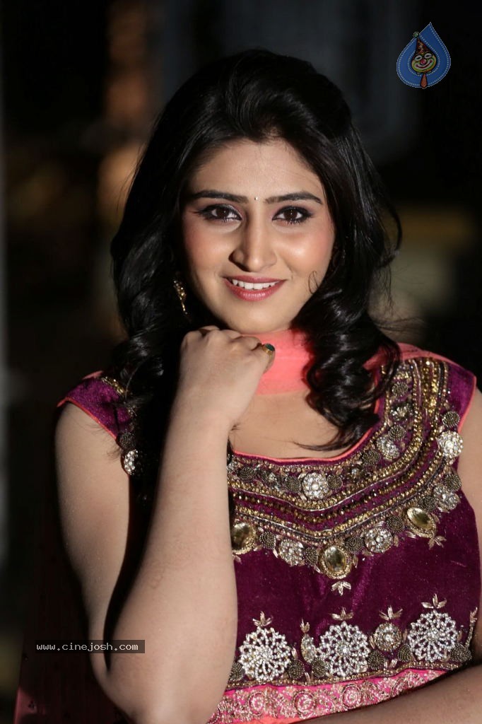 Shamili Gallery - 29 / 63 photos