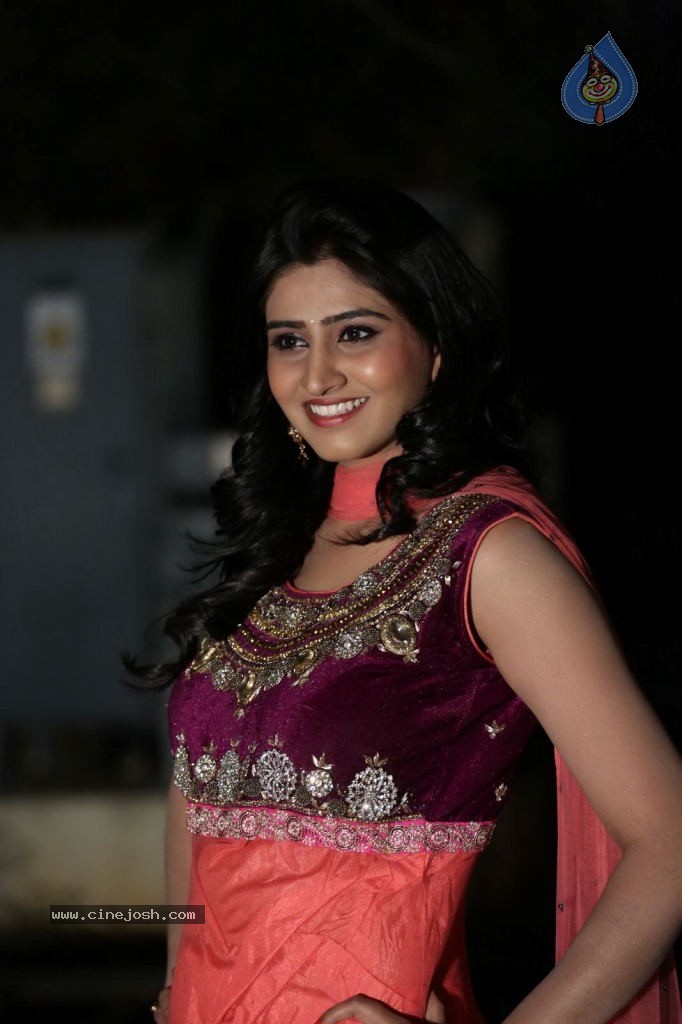 Shamili Gallery - 30 / 63 photos