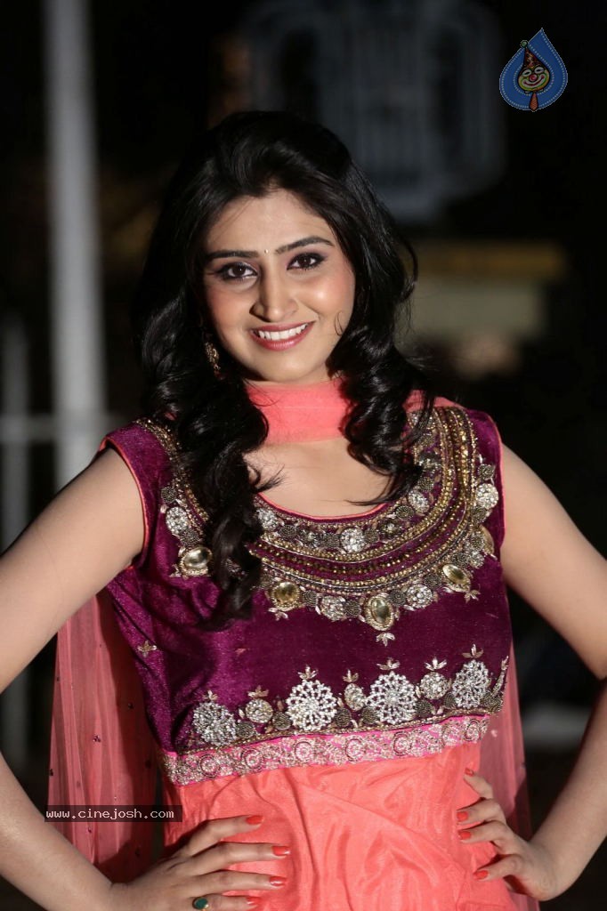 Shamili Gallery - 34 / 63 photos