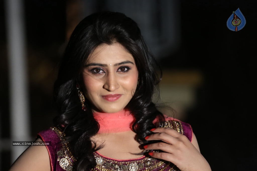 Shamili Gallery - 35 / 63 photos