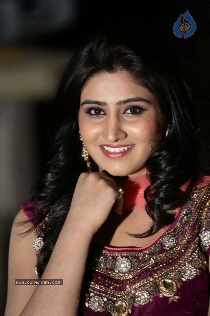 Shamili Gallery - 36 / 63 photos