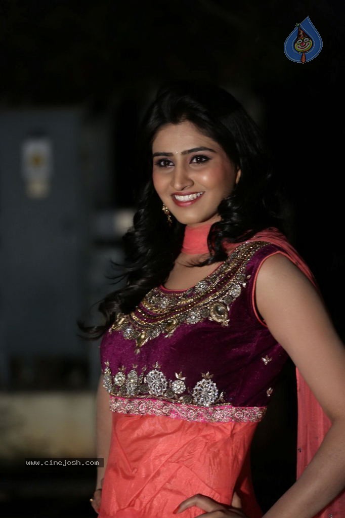 Shamili Gallery - 40 / 63 photos