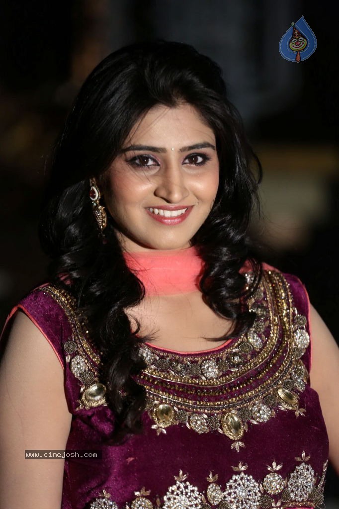 Shamili Gallery - 46 / 63 photos