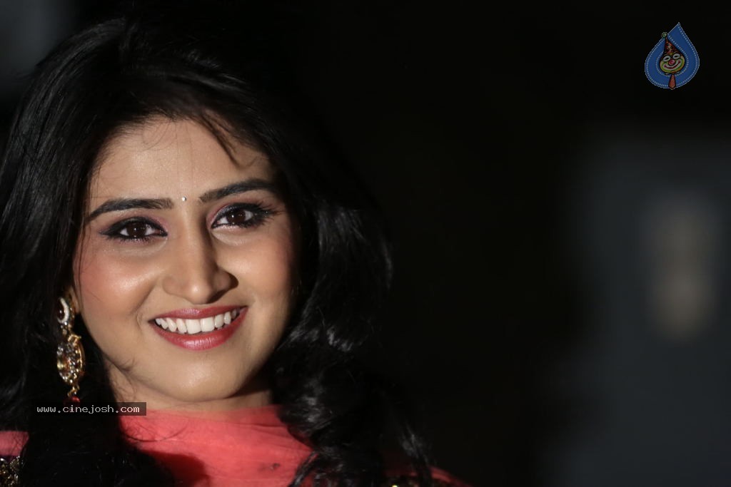 Shamili Gallery - 49 / 63 photos