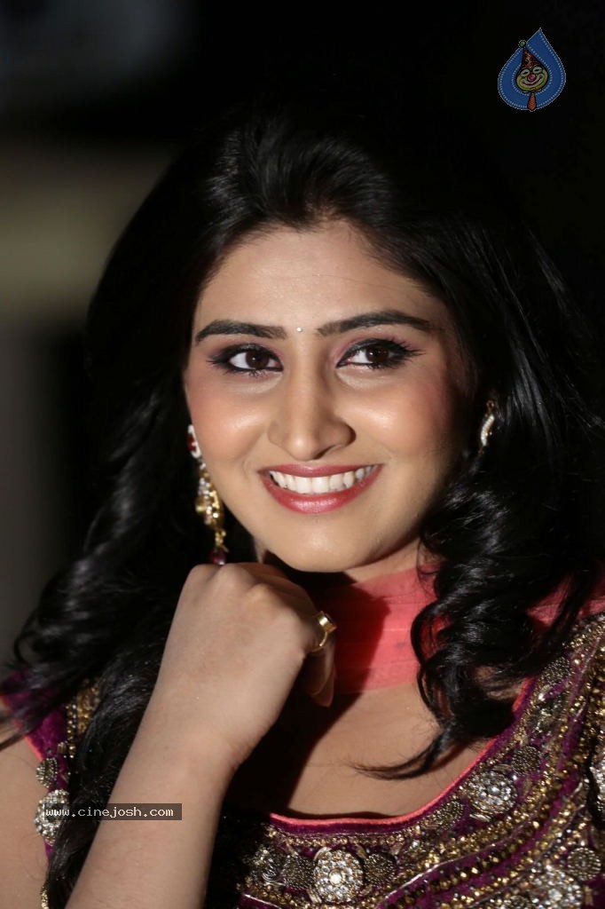 Shamili Gallery - 56 / 63 photos