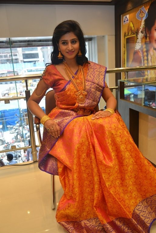 Shamili Latest Gallery - 11 / 30 photos