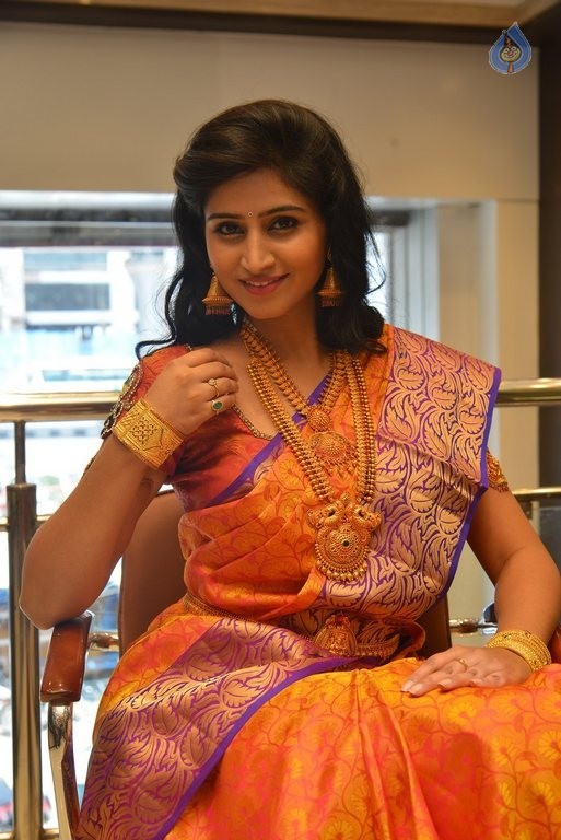 Shamili Latest Gallery - 20 / 30 photos