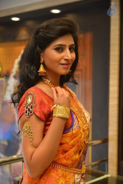 Shamili Latest Gallery - 26 / 30 photos