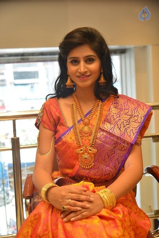 Shamili Latest Gallery - 28 / 30 photos