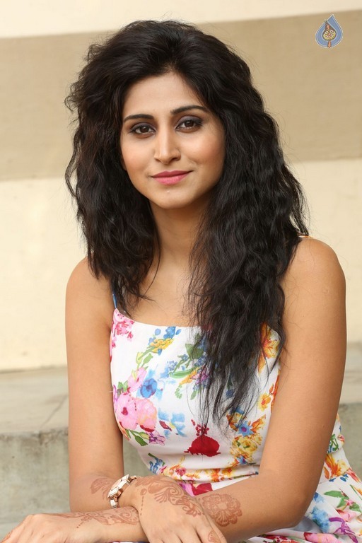 Shamili Latest Gallery - 10 / 42 photos